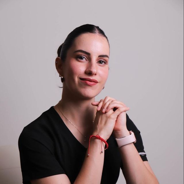 Mariana De Alba Gutiérrez, Médico general León