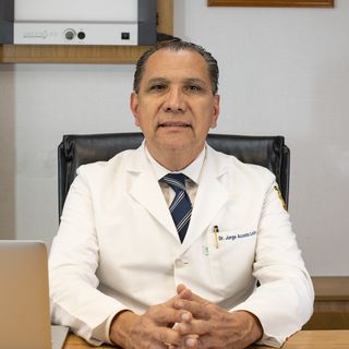 Dr. Jorge Acosta León