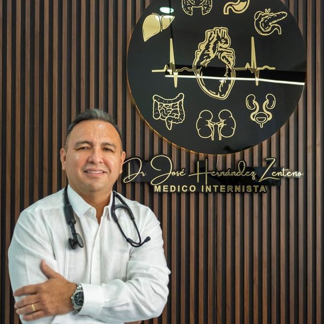 José Hernández Zenteno, Internista Yucatan