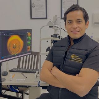 Ampliar imagen: Manuel Michel Granados Pinedo, Oftalmólogo Gustavo A Madero