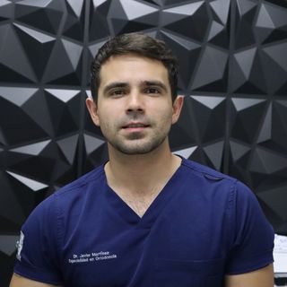 Ampliar imagen: Javier Martínez Escobosa, Dentista - Odontólogo Zapopan