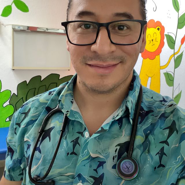 Efrain Villalobos Verduzco, Médico general Morelia