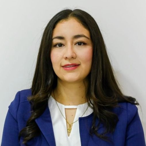 Ana María Ponce Horta, Oftalmólogo Guadalajara