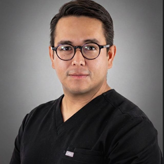 Oscar Cervantes Morales, Oftalmólogo Puerto Vallarta