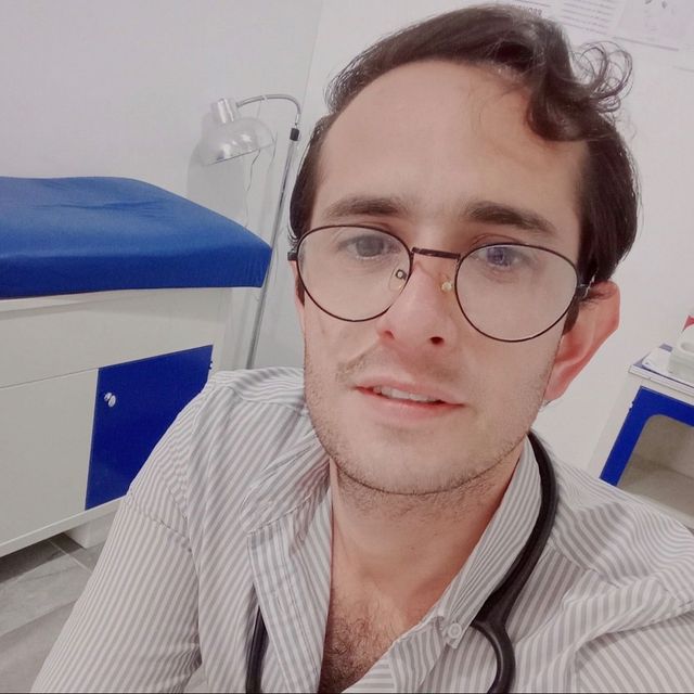 Miguel Ángel  Orozco Ordóñez , Médico general Chihuahua