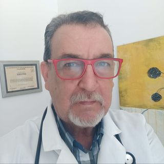 Ampliar imagen: Carlos Navas Young, Médico general Todos Santos