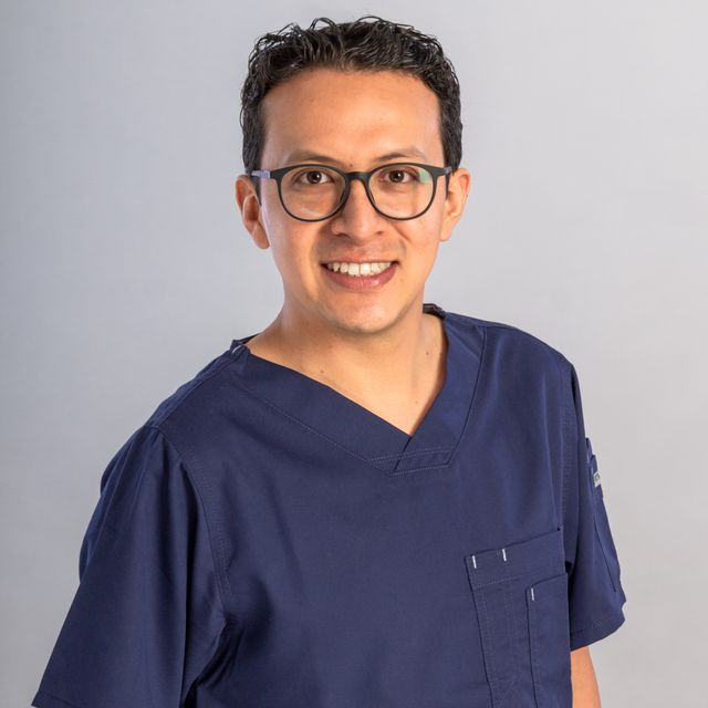 Oscar Urik Barrera Guerra, Dentista - Odontólogo Benito Juárez