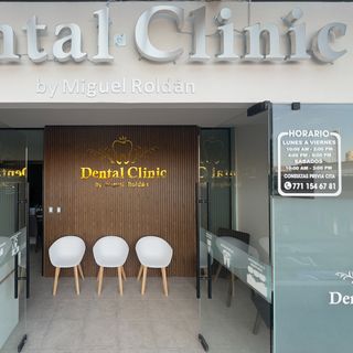 Ampliar imagen: Miguel Ángel Roldán Hernández, Dentista - Odontólogo Tulancingo