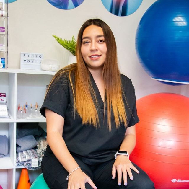 KAREN ITZEL GALVEZ SANDOVAL, Fisioterapeuta Tlaquepaque