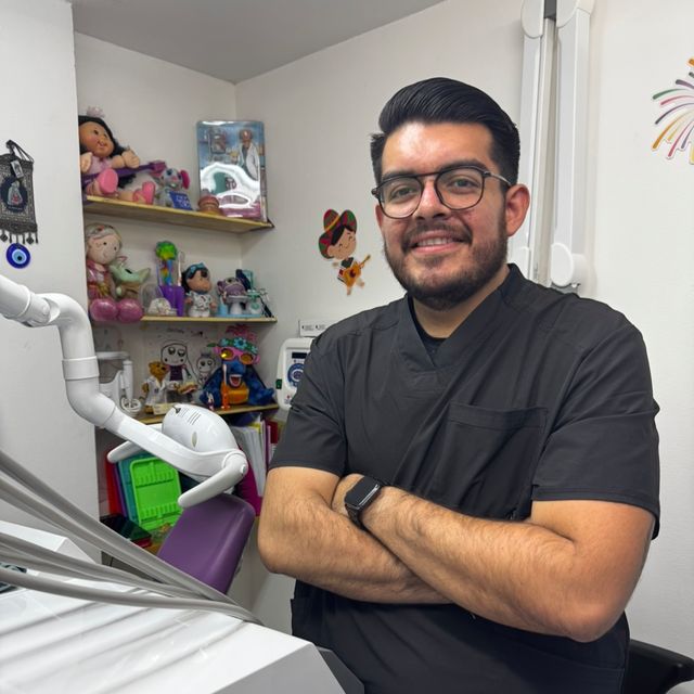 Carlos Rodrigo Farfán Vázquez, Dentista - Odontólogo Coyoacán