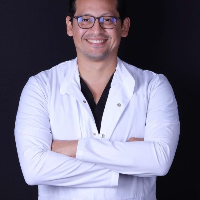 Gregorio Domínguez barrera, Dentista - Odontólogo Mérida