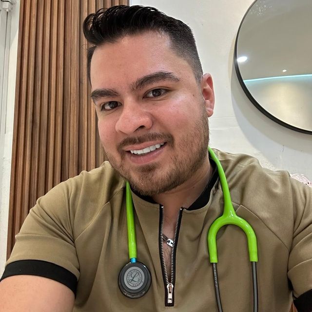 Julio Cesar Gonzalez Ortiz, Médico general Saltillo