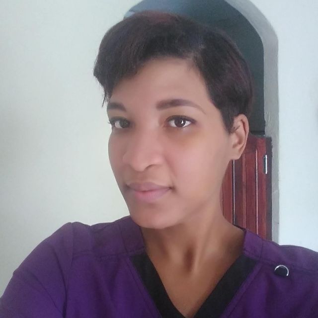 Arletis Serrano Gonzalez, Dentista - Odontólogo Mérida