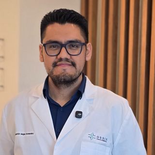 Ampliar imagen: Mauricio Mejía Fernández, Médico general Cancun