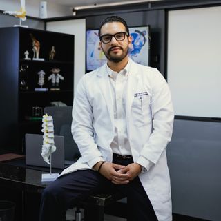 Braulio Nava Sarabia, Traumatólogo León