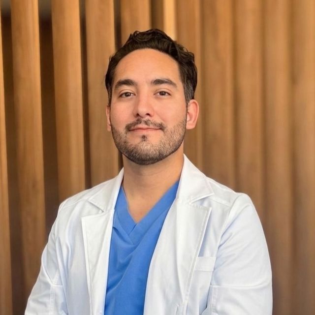 Gerardo Pérez Carrillo, Ortopedista Puebla