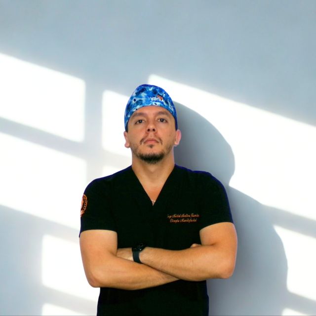 Jorge Michel Medina Ramírez, Cirujano maxilofacial Veracruz Centro