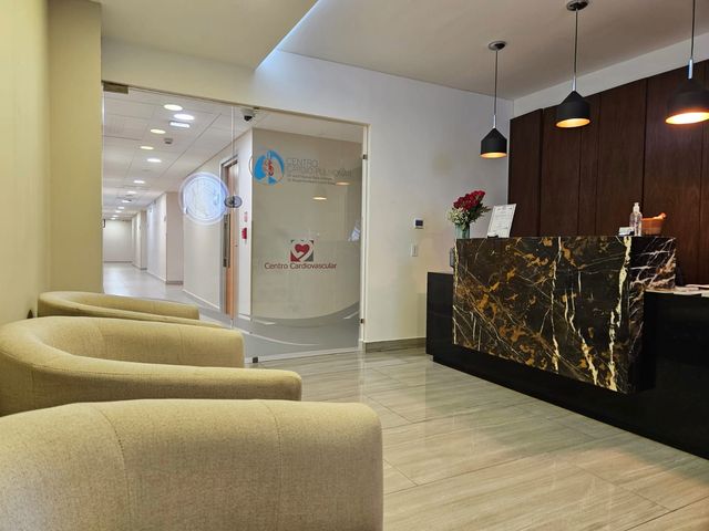 Ampliar imagen: Hospital San Javier