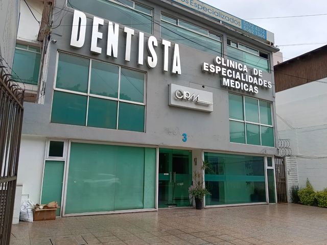 Ampliar imagen: CLINICA ESPECIALIDADES MEDICAS