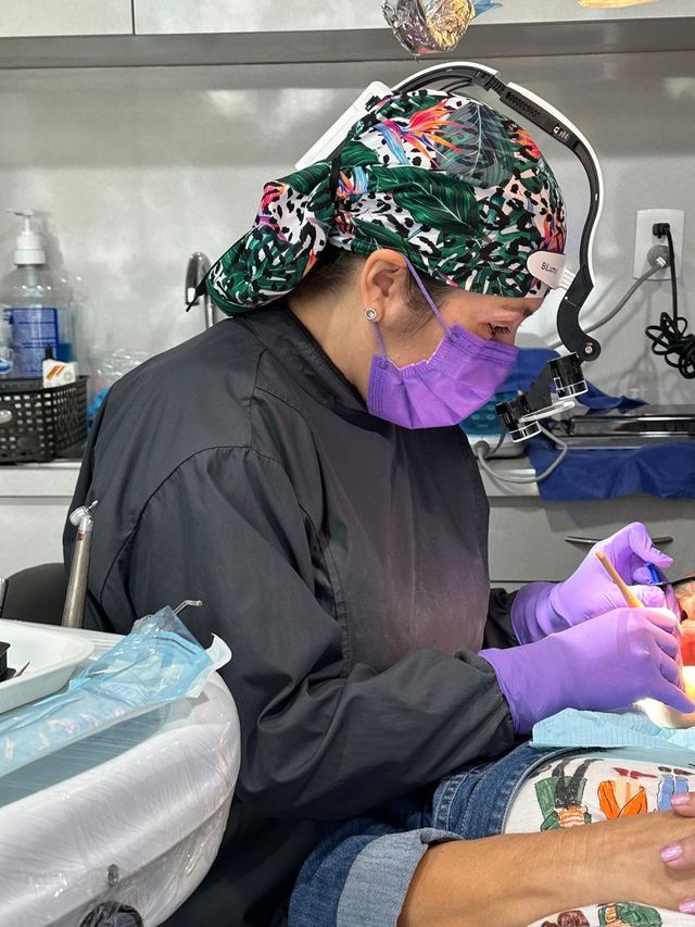 Ampliar imagen: Smile Implant Center Napoles