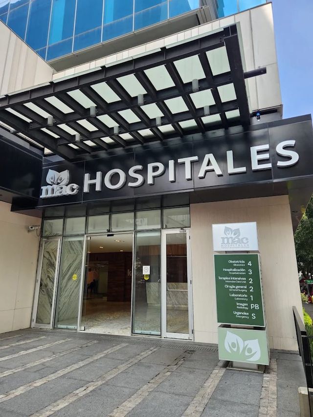 Ampliar imagen: Hospital MAC La Viga