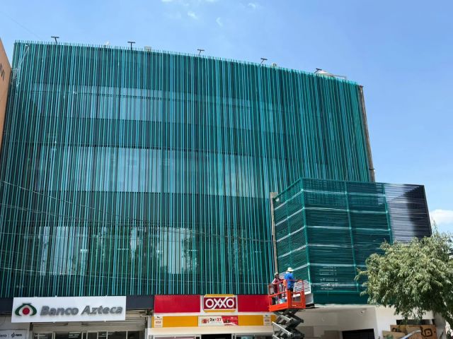 Ampliar imagen: Hospital Polar Santo Domingo