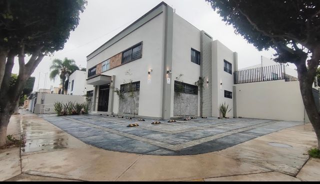 Ampliar imagen: Núcleo Medico Minerva