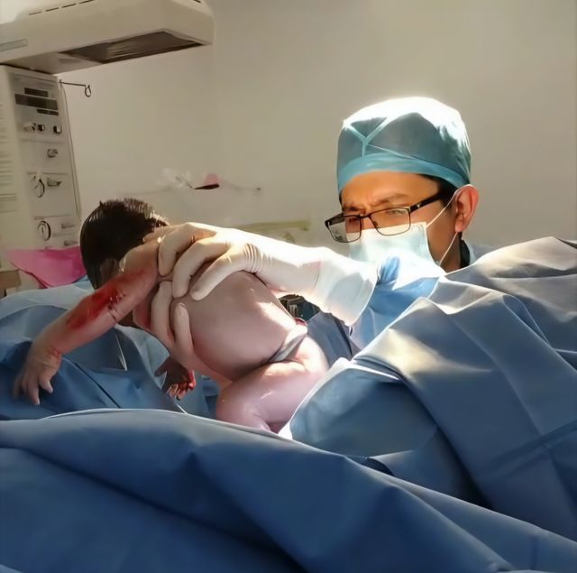 Ampliar imagen: Femme Salud