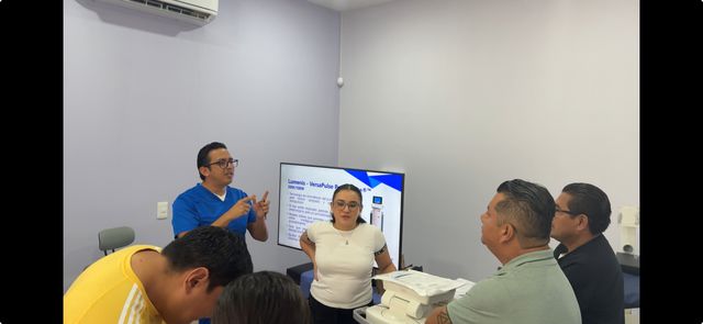 Ampliar imagen: Clínica Urosur