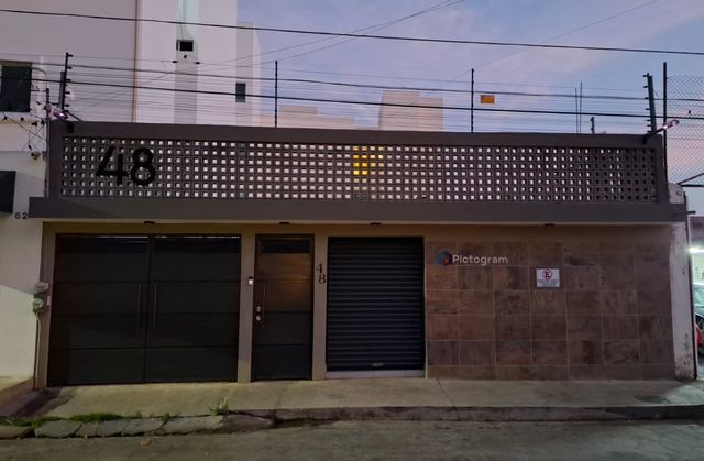 Ampliar imagen: Dra. Margarita Baquero Cirugía Plástica, Estetica y Reconstructiva