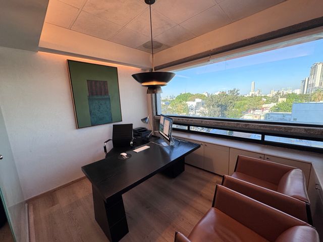 Ampliar imagen: Condominio profesional el Carmen