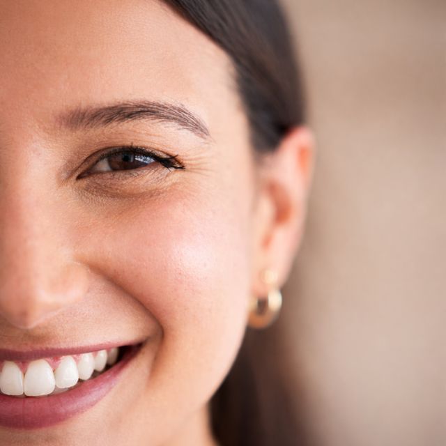 Ampliar imagen: Retina Eye Clinic