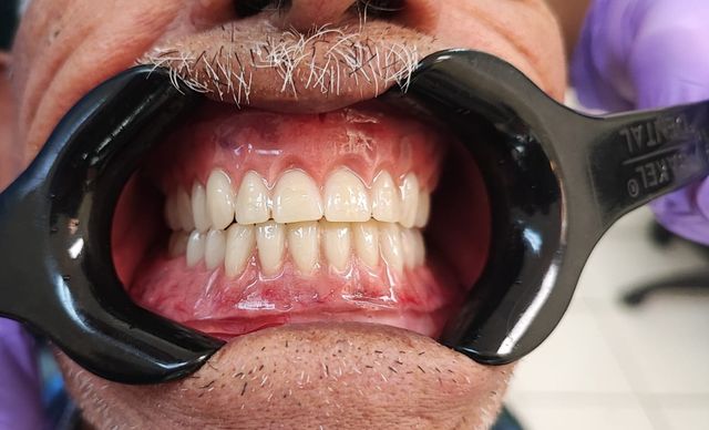 Ampliar imagen: DENTAL ELOHIM