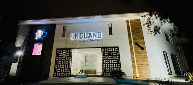 Ampliar imagen: England Medical Center