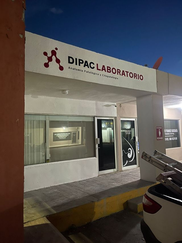 Ampliar imagen: Laboratorio DIPAC, sucursal Monclova