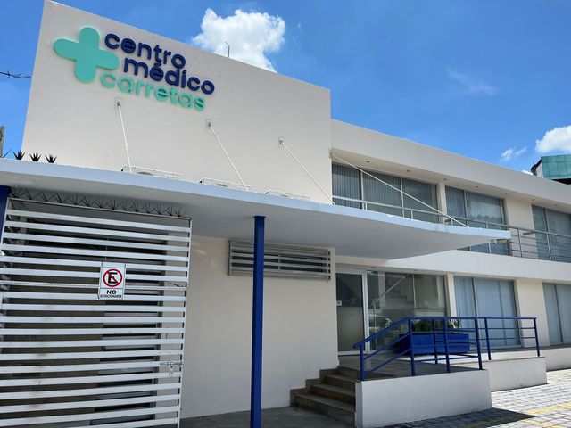 Ampliar imagen: Centro Médico Carretas