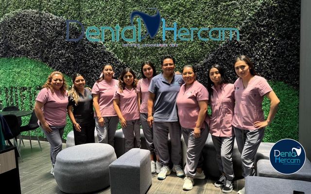 Ampliar imagen: LA PAZ DENTAL  HERCAM
