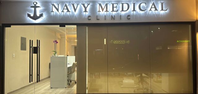 Ampliar imagen: Navy Medical Clinic