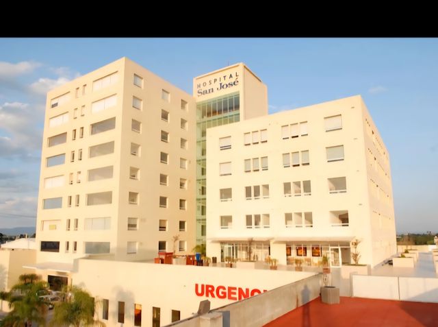Ampliar imagen: Hospital San José Celaya