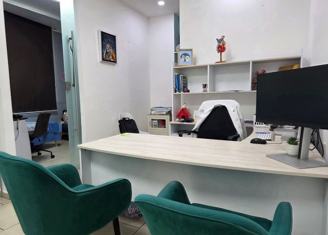 Ampliar imagen: Centro de diagnóstico HATVER Jacarandas