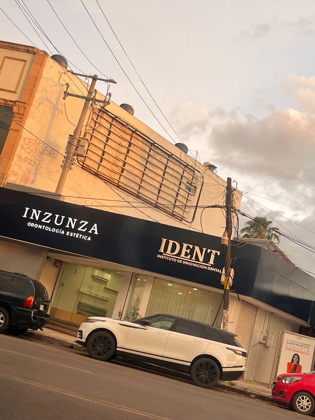 Ampliar imagen: Dental Inzunza