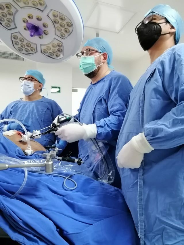 Ampliar imagen: Consultorio Privado Hospital Azura Centro