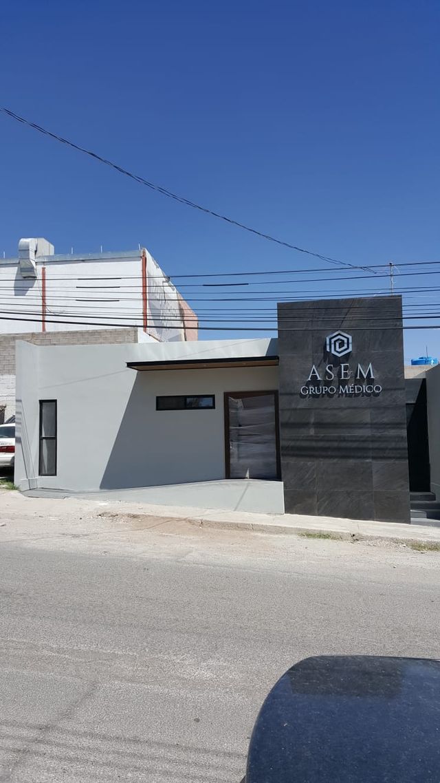 Ampliar imagen: Dr. Victor Daniels