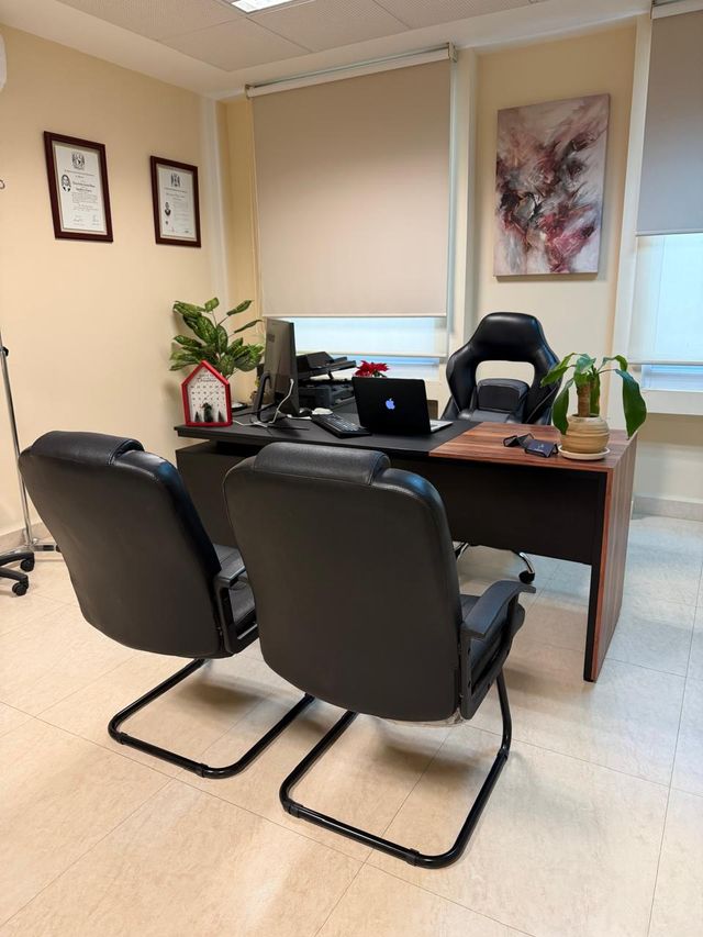 Ampliar imagen: Hospital Médica Brisas