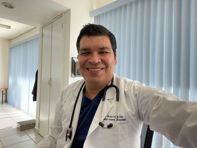 Ampliar imagen: Centro Médico Carretas