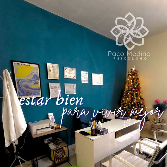 Ampliar imagen: Paco Medina -Consultorio Terapéutico 