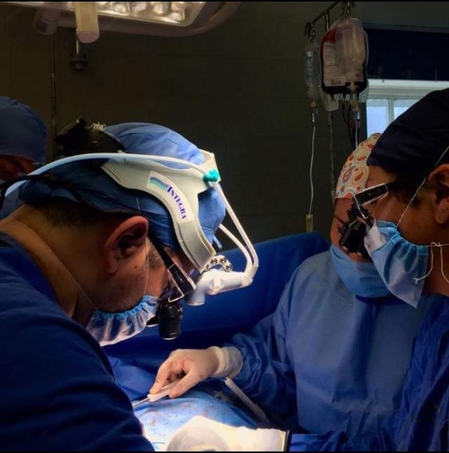 Ampliar imagen: DR RODRIGO BENITEZ VALLEJO