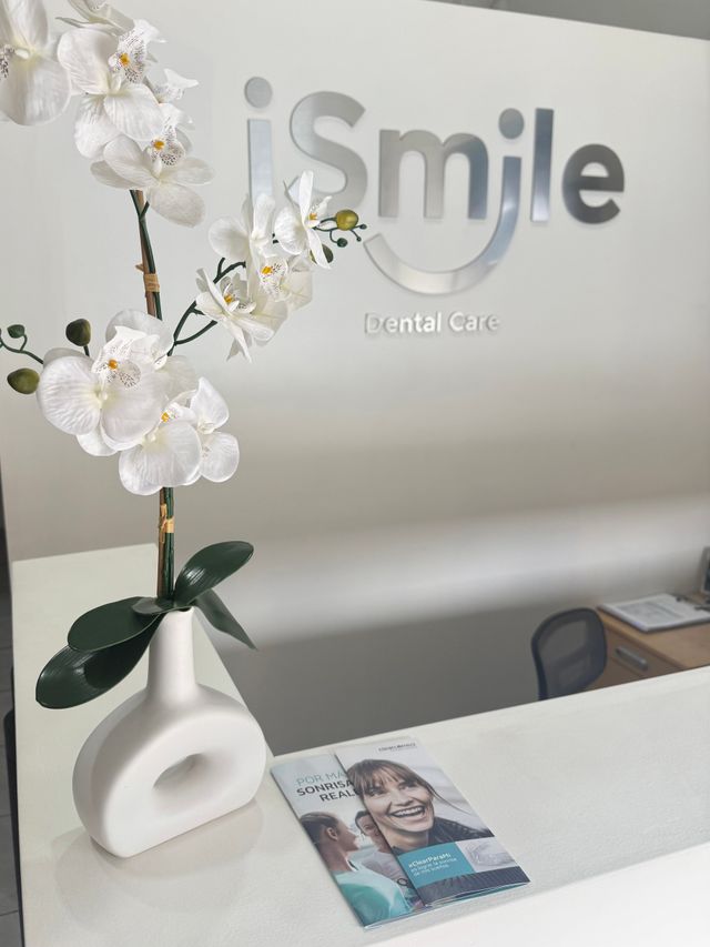 Ampliar imagen: iSmile Dental Care