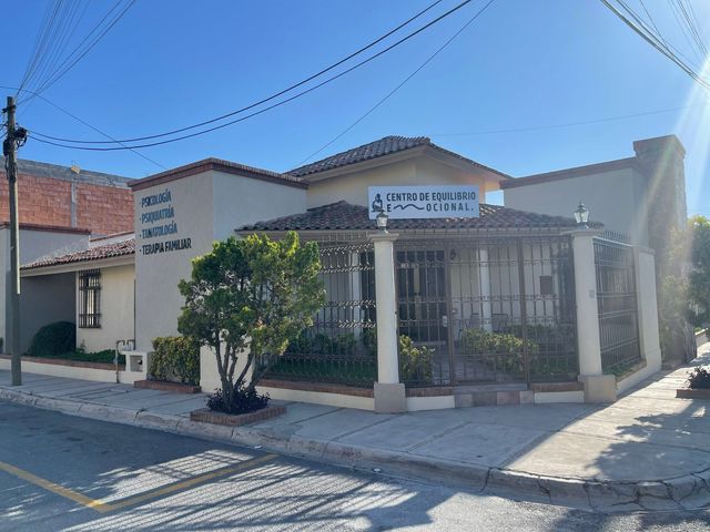 Ampliar imagen: Centro Médico Saltillo