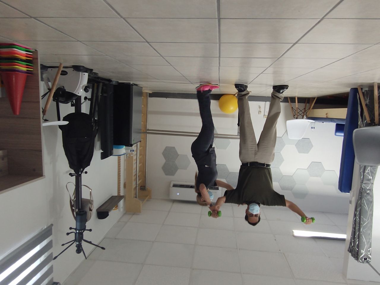 Victor Hugo Gray Blanco-3